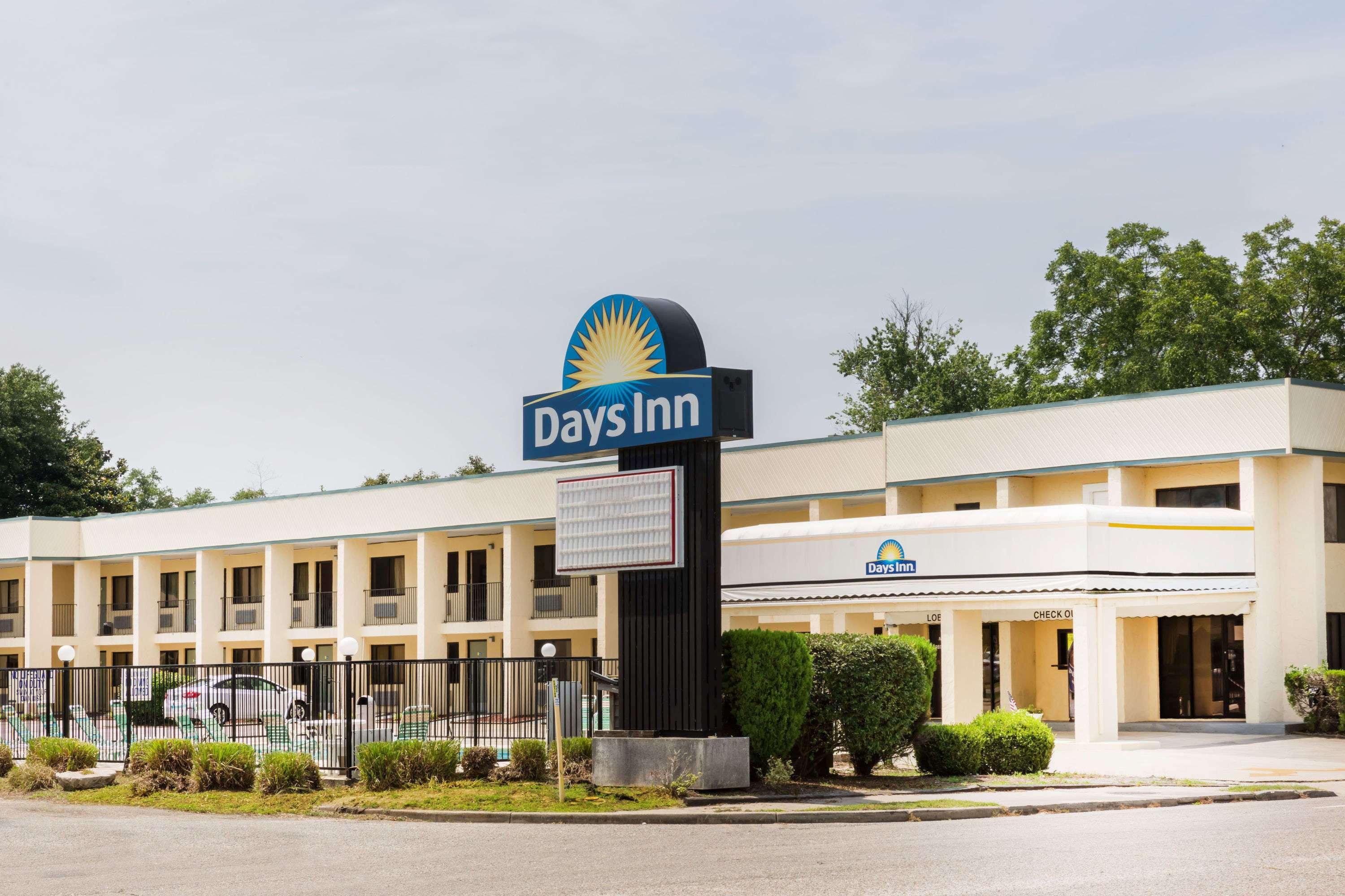 Days Inn By Wyndham Little River Exterior foto